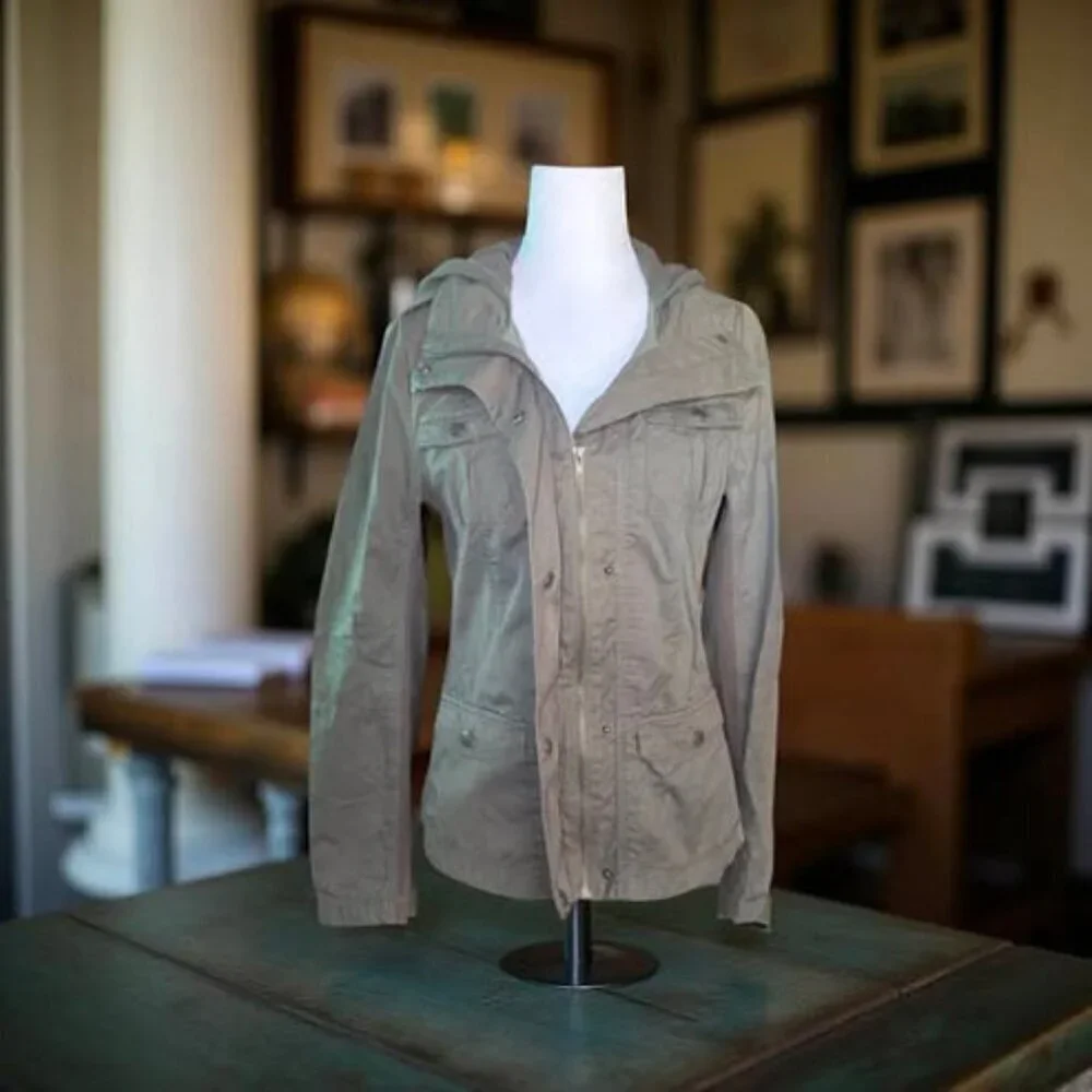 ARMY GREEN HOODED JACKET
